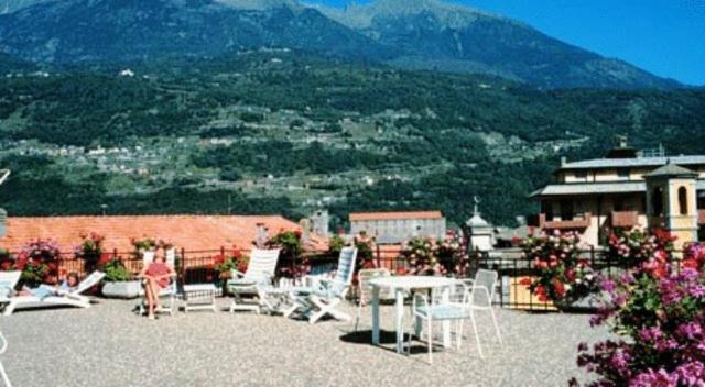 Hotel Margna Morbegno Buitenkant foto
