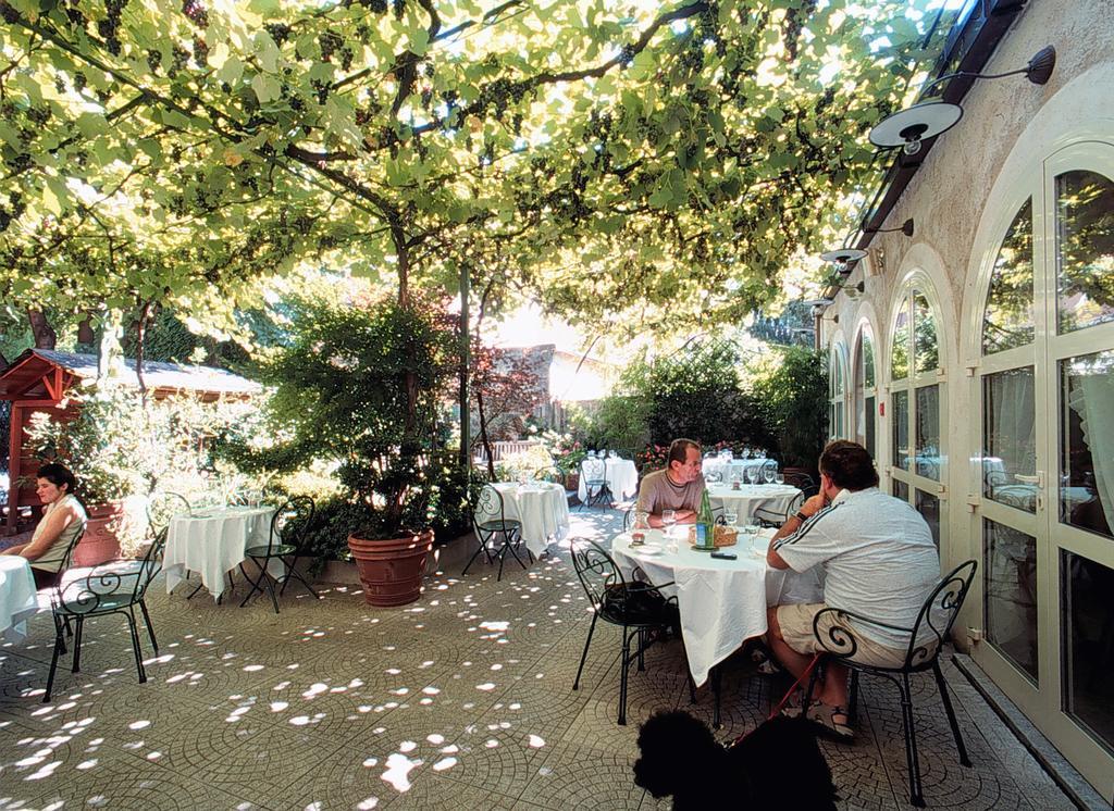 Hotel Margna Morbegno Buitenkant foto