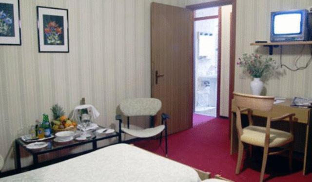 Hotel Margna Morbegno Buitenkant foto